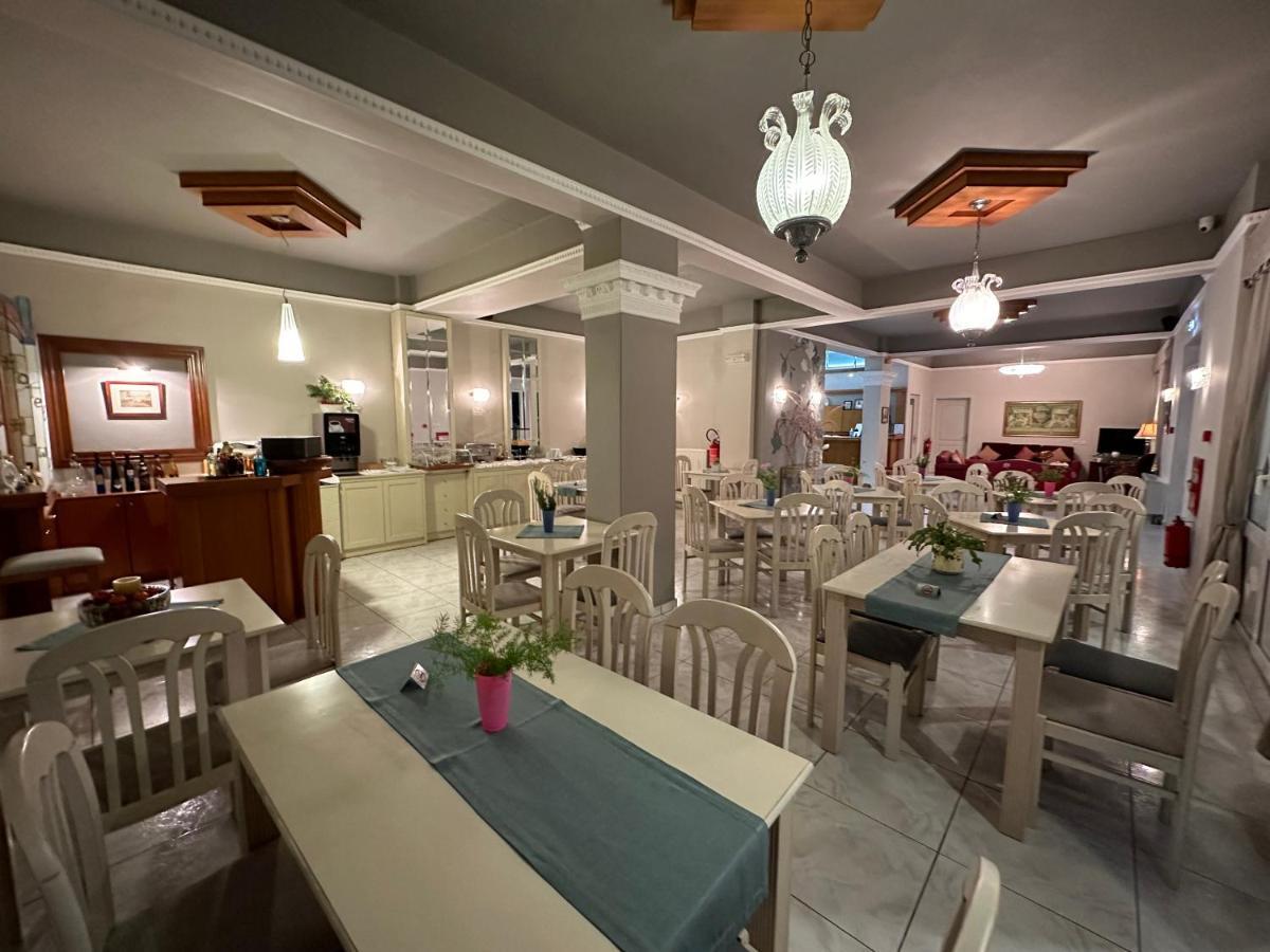 Hotel Ioni Paralía Екстериор снимка