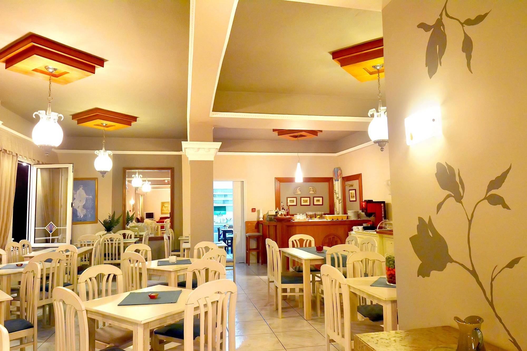 Hotel Ioni Paralía Екстериор снимка